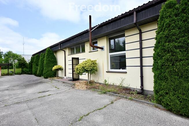 Lokal 168 m² z ogrodzonym terenem – Koniecpol
