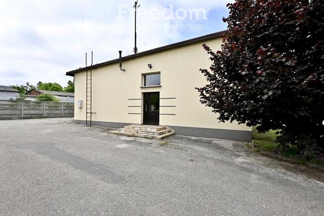 Lokal 168 m² z ogrodzonym terenem – Koniecpol