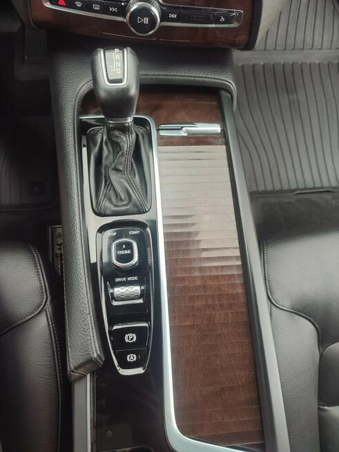 Volvo XC 90 7-osobowy panorama