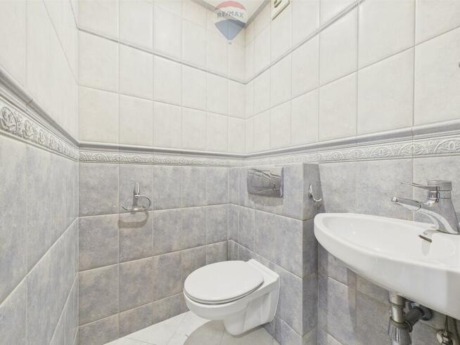 Duży dom wolnostojący z pięknym ogrodem w Łodzi