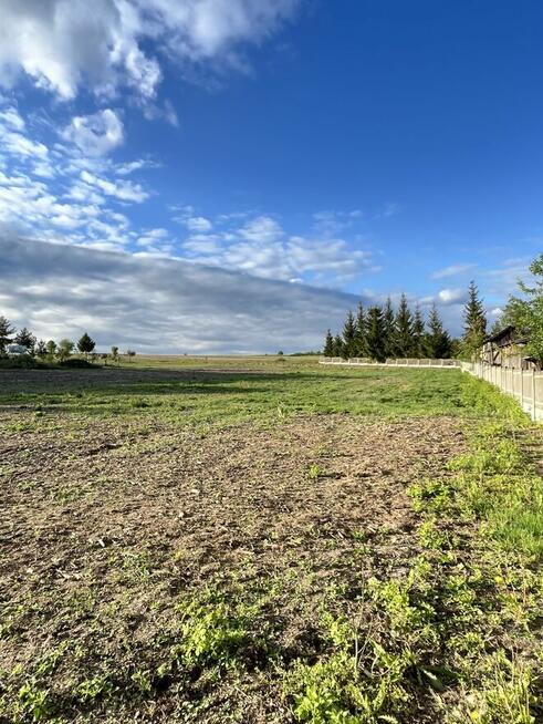 Sprzedam działkę budowlaną 40 arów