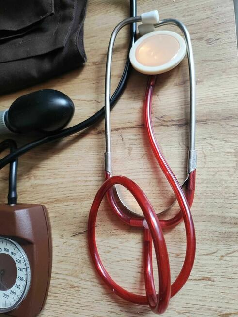 Ciśnieniomierz zegarowy sfigmomanometr mankiet stetoskop