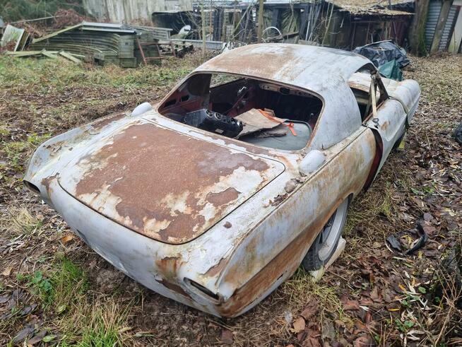 Volvo klasyk 1962 r plus części do konserwacji 33 tys.