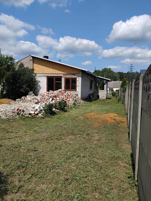 Dom bliźniak w trakcie remontu