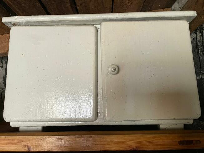 Stary kredens + dodatki