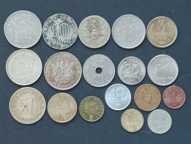 Monety Świata - 18 sztuk 2