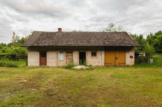 Działka 16,6 ar z budynkiem gospodarczym i stodołą