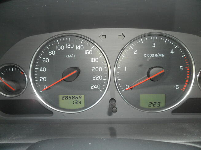 Samochód zarejestrowany w kraju z ważnymi opłatami !