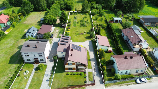 Dom - PC i fotowoltaika na dużej działce.