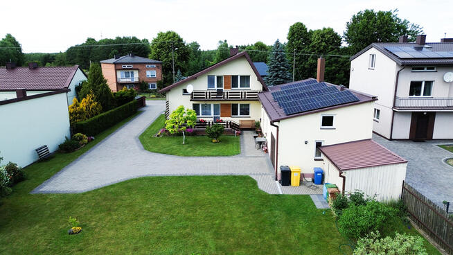 Dom - PC i fotowoltaika na dużej działce.