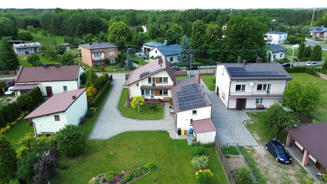 Dom - PC i fotowoltaika na dużej działce.