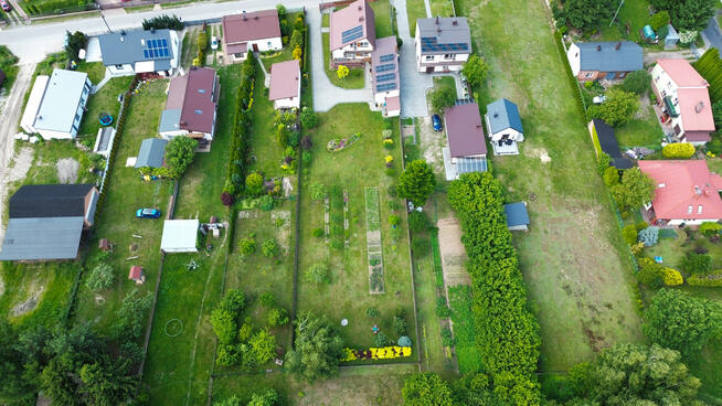 Dom - PC i fotowoltaika na dużej działce.