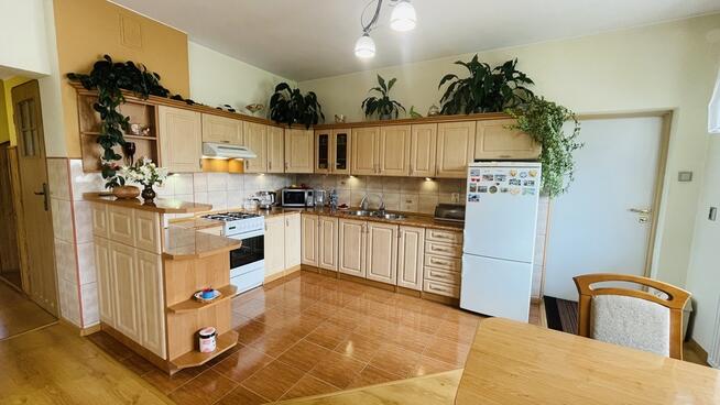 Dom - PC i fotowoltaika na dużej działce.