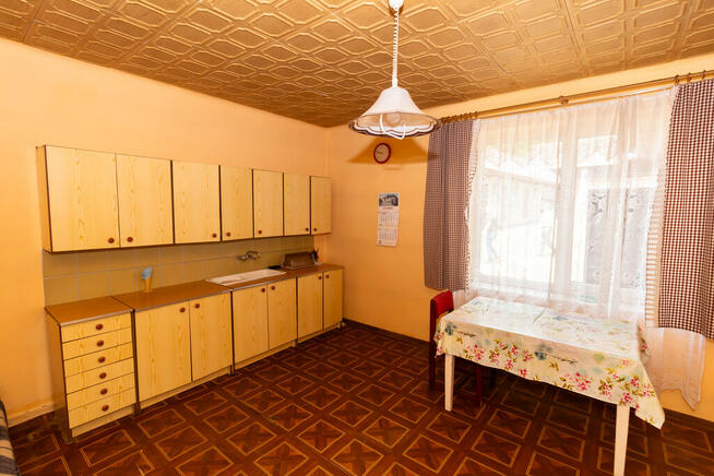 Dom 71,7m2 + zabudowania + działka 3051m2 - Okół