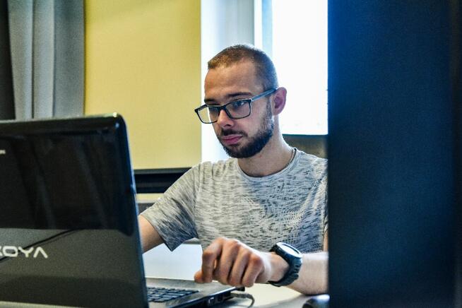 KONSTRUKCJA ODZIEŻY - STOPNIOWANIE - DIGITALIZACJA