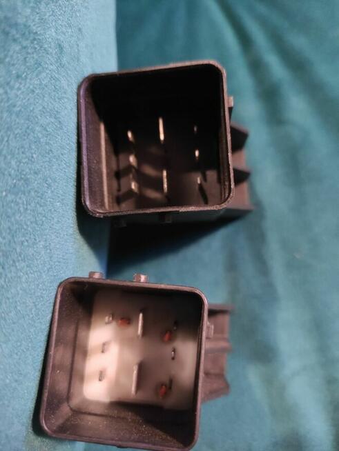 Przekaźnik świec Citroen C5 2.0 HDi