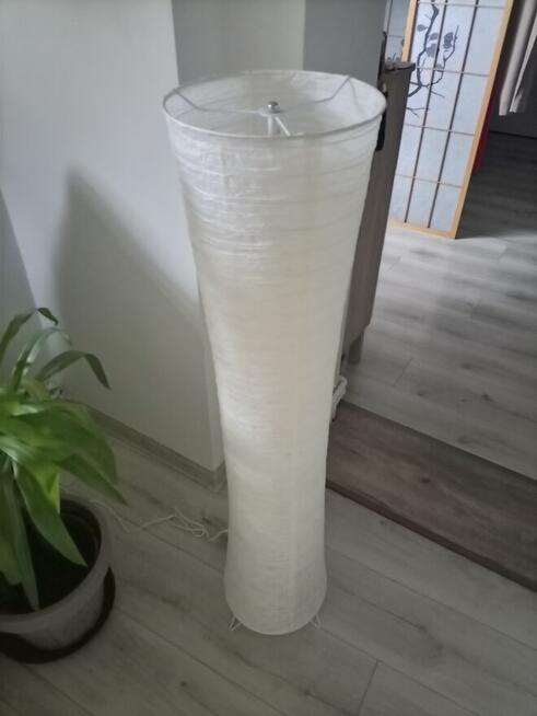 Lampa podłogowa LED z pilotem