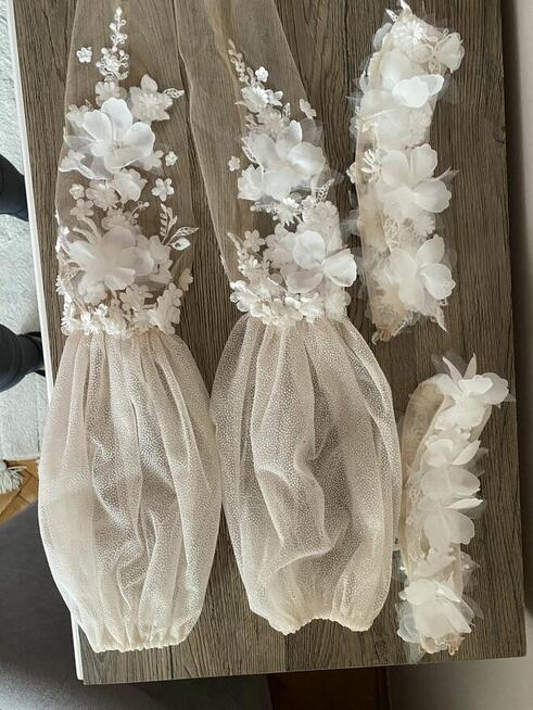 Suknia ślubna piękna rozcięcie na nogę oddzielne rękawki r.S