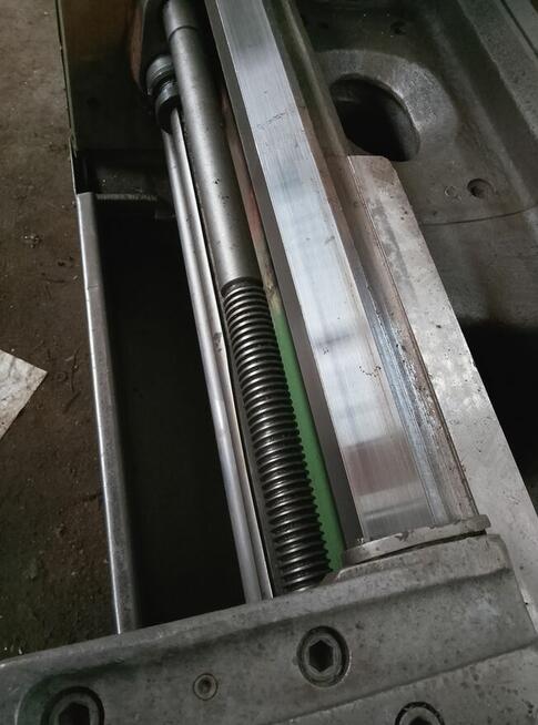 Tokarka TUG 40/2000 TUD, TUC, TUR