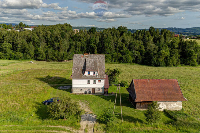 Dom do remontu na ponad 35 ar działce!