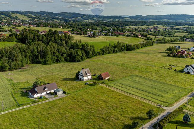 Dom do remontu na ponad 35 ar działce!