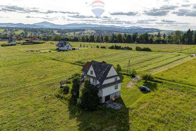 Dom do remontu na ponad 35 ar działce!