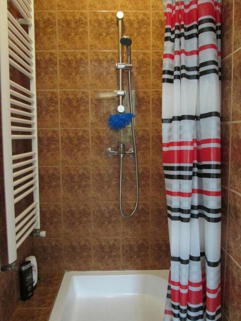 POKOJE PRACOWNICZE W JÓZEFOWIE/ FAKTURA VAT