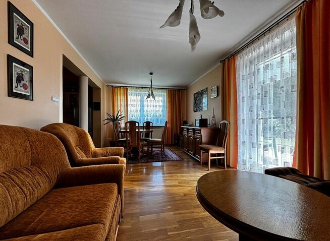 Dom jednorodzinny na osiedlu w Ugniewie, 950 000 zł