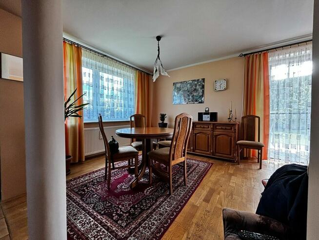 Dom jednorodzinny na osiedlu w Ugniewie, 950 000 zł