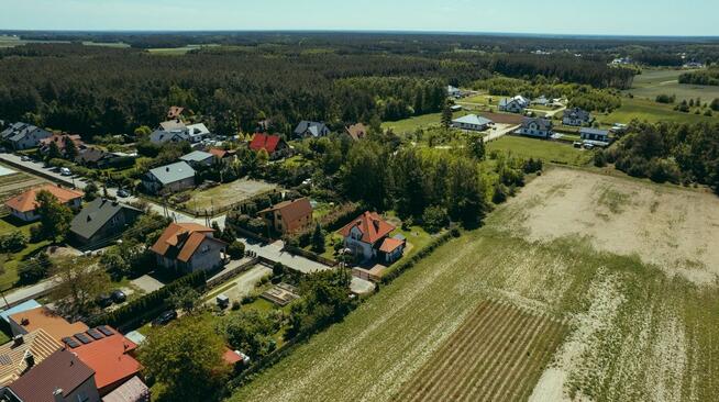 Dom jednorodzinny na osiedlu w Ugniewie, 950 000 zł