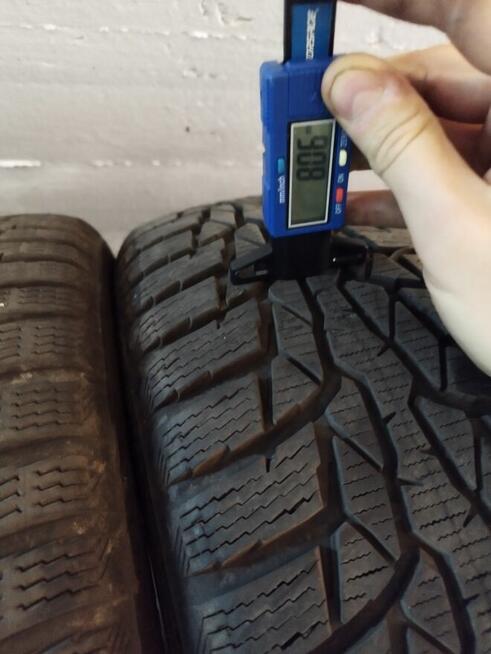 Sprzedam opony zimowe Nokian WR D4 185/65R15 88 T