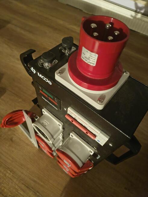 Rozdzielnia sceniczna 6 x 5 pin 100 Amper