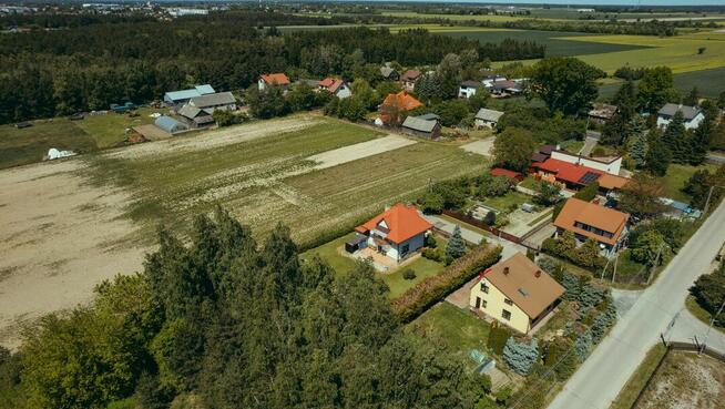 Dom jednorodzinny na osiedlu w Ugniewie, 950 000 zł