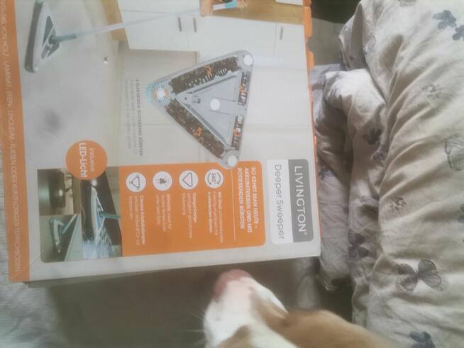 Sprzedam szczotkę zamiatająco livington deeper sweper