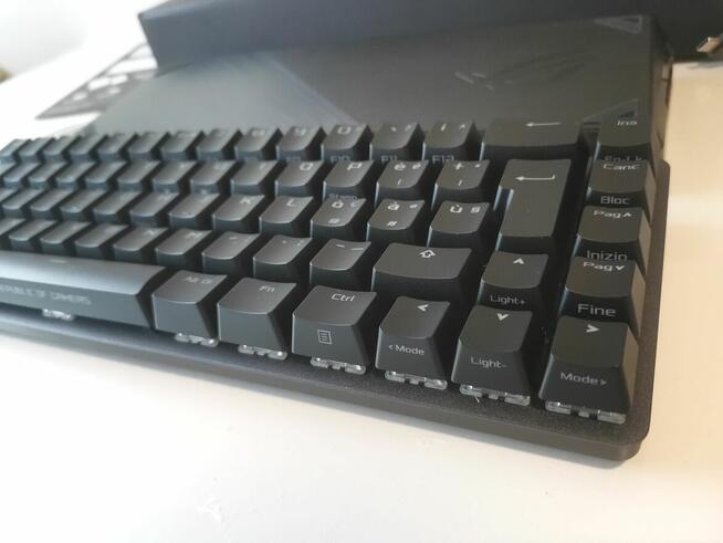 Klawiatura gamingowa ASUS ROG Falchion IT Bezprzewodowa