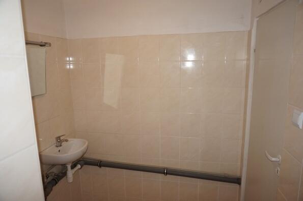 DO WYNAJĘCIA MAGAZYN 480 m2 + ZAPLECZE SOC.BIUR.