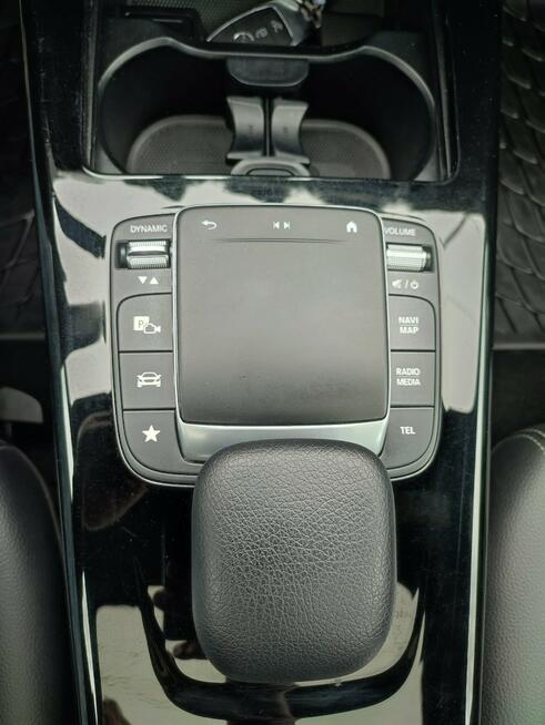 Mercedes CLA 200 fv23 panoram ledy