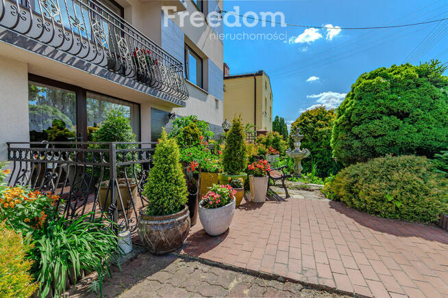 Dom w centrum Nadarzyna na firmę, mieszkaniowy