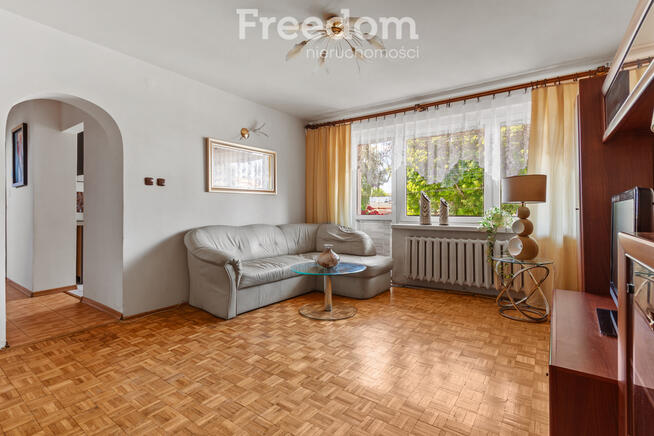 Dom w centrum Nadarzyna na firmę, mieszkaniowy