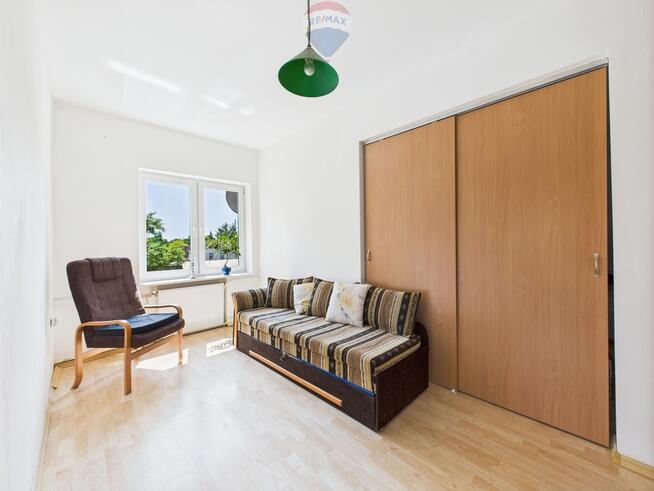 Dwa mieszkania + działka w Karnieszewicach