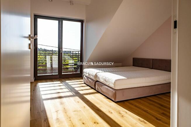 Dom Świątniki Górne Wrzasowice, Wrząsowice, Urocza