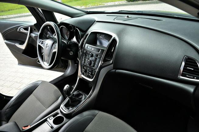 Opel Astra 1,4 Turbo*140KM*Xenon*LED*Navi*PDC*Niemcy