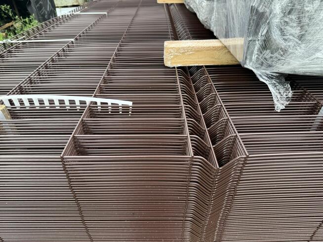 Panele ogrodzeniowe, ogrodzenie systemowe, siatka panelowa