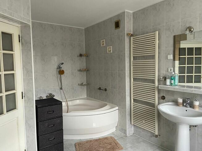 Na sprzedaż – narożny szeregowiec w doskonałej lokalizacji