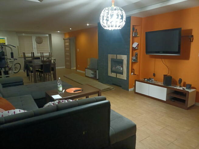 Dom * SPRZEDAŻ * Borowa * 220m2