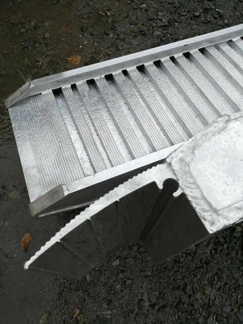 Najazdy aluminiowe z rantami 3,5m/2400kg | Dostawa ZA DARMO