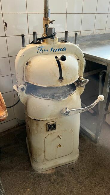 Syndyk - pakiet ruchomości (pozostałość po piekarni)