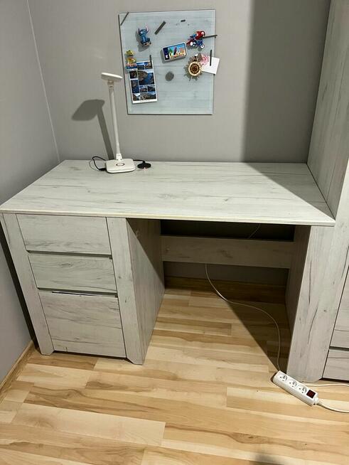 Komplet mebli w bardzo dobrym stanie.