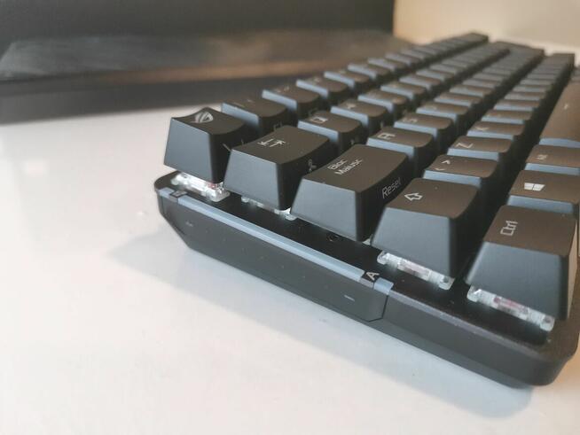 Klawiatura gamingowa ASUS ROG Falchion IT Bezprzewodowa