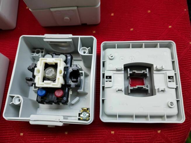 Wyłącznik włącznik Przełącznik IP44 pojedyńczy natynkowy